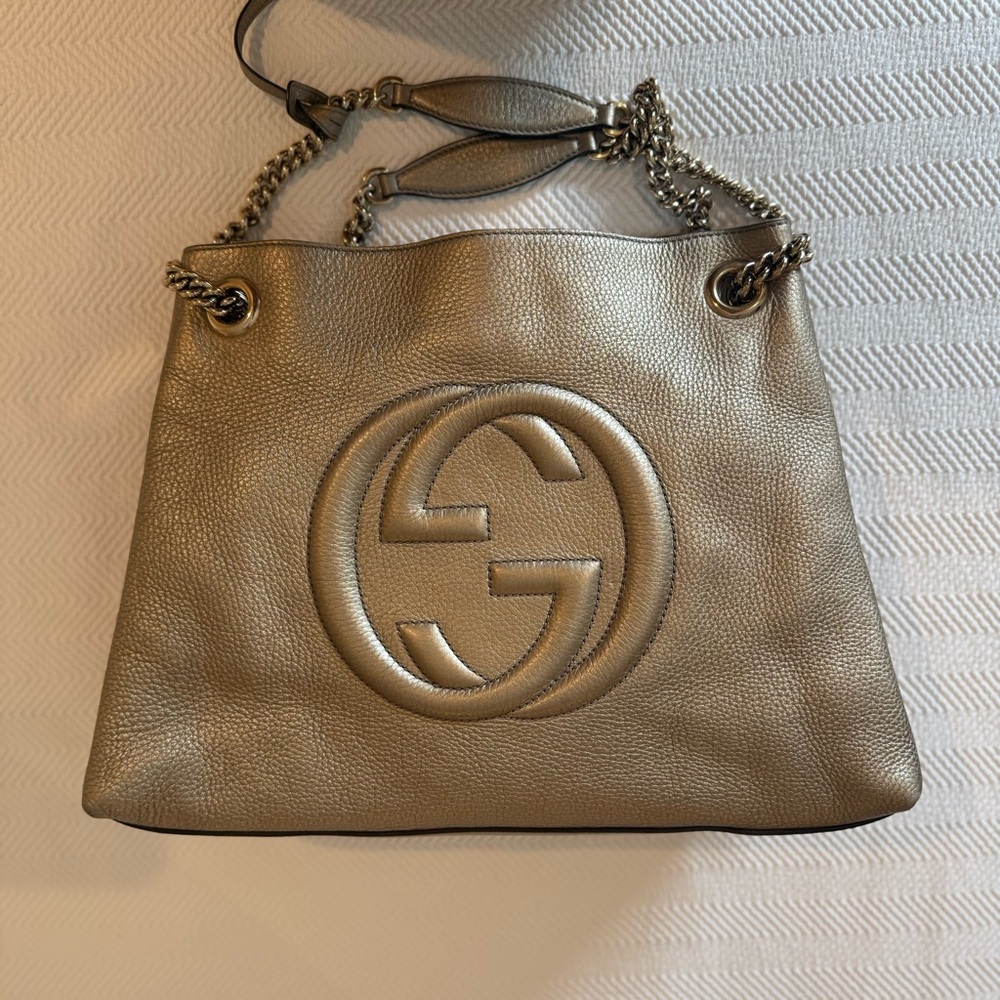 Gucci Soho Medium Chain Tote in Gold - Picture 16 of 16